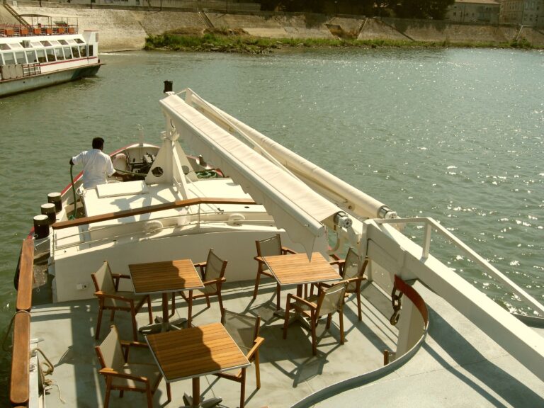 Dolce Vita 3 Peniche - Houseboat in Provence