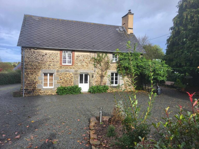 https://miles-immobilier.co.uk/normandy-house-with-gite-and-pool-50-376/