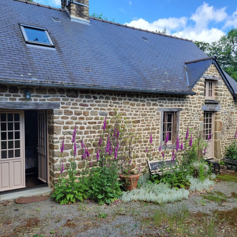 House with gite and land in Avranches