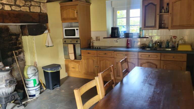 535433233 10238016112372802 6588094374776310518 n Detached Normandy house