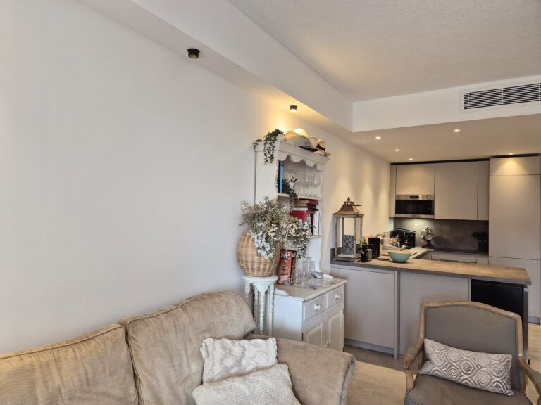 586231240 10239298180623707 4566495514024174881 n stylish appartment on the cote d azur