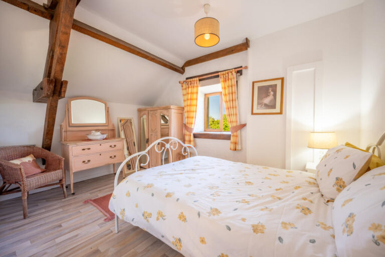 Bedroom 1 House with gite