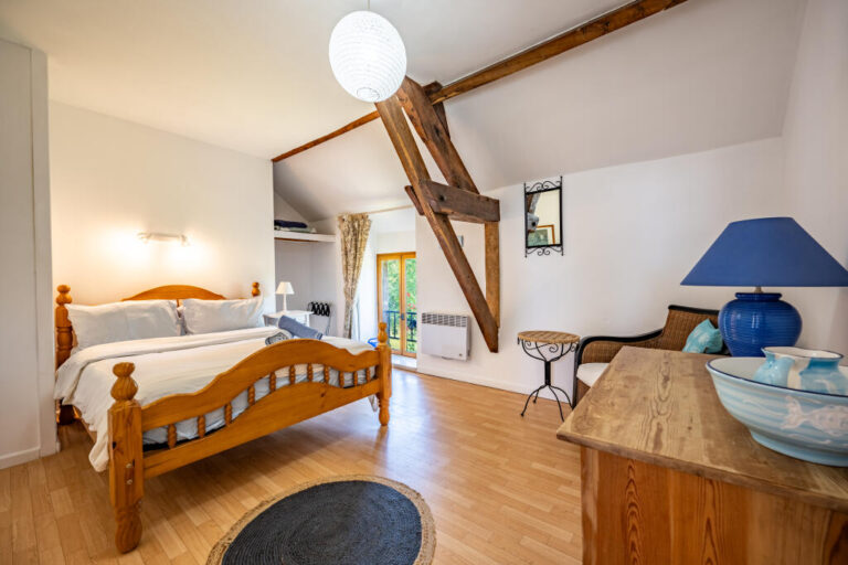 Bedroom1 House with gite