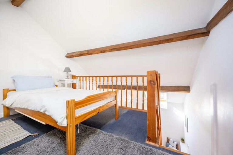 Mezzanine House with gite